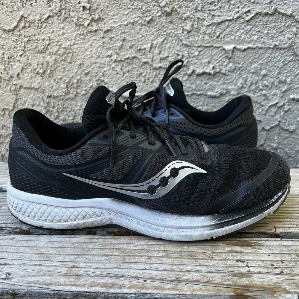Saucony Shoes Men Size 12.5 Omni 19 Running Black White Sneakers Low Trainers